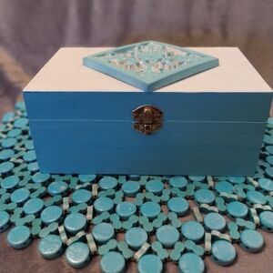 Hand Crafted Blue and White Jewelry Organizer